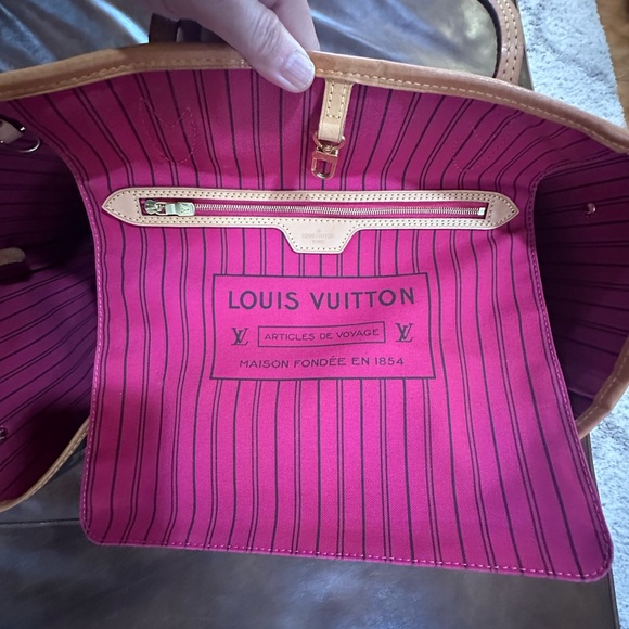 Louis Vuitton Neverfull GM with pivoine interior - Picture 9 of 15